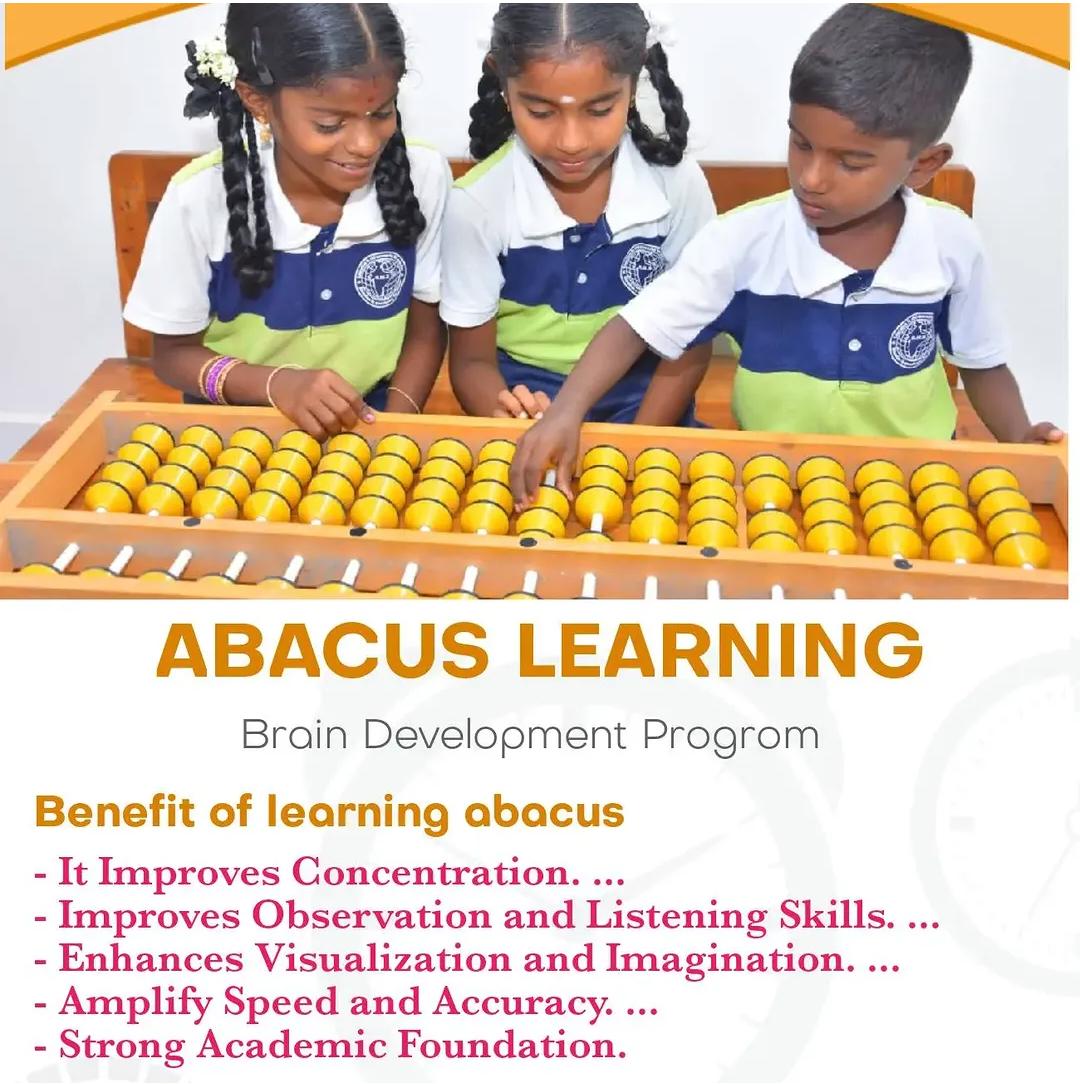 Students practising Abacus at Naldhavan School